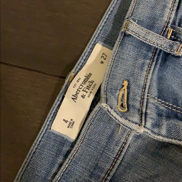 Shorts - Picture 2 of 3